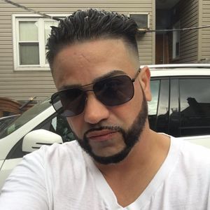 Meet your Posher, Moises